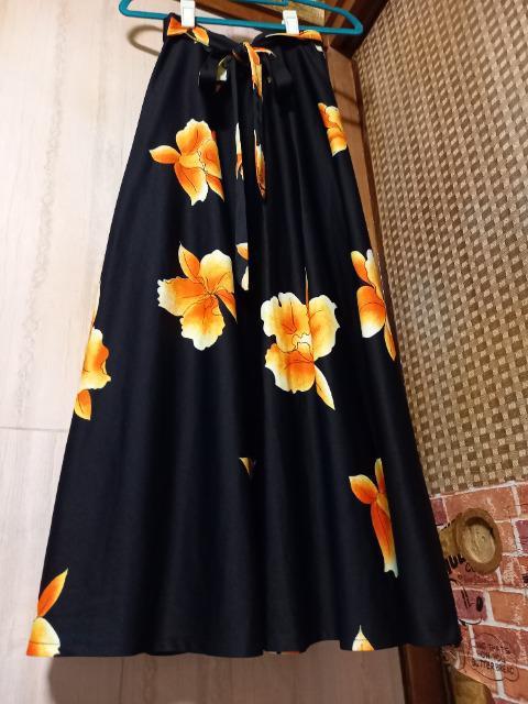 美品⭐ロングフレアスカート⭐ラップスカート★フリーサイズ【ダンス,コーラス,衣装etc】 < 女性ファッション  美品⭐ロングフレアスカート⭐ラップスカート★フリーサイズ【ダンス,コーラス,衣装etc】 < 女性ファッションの