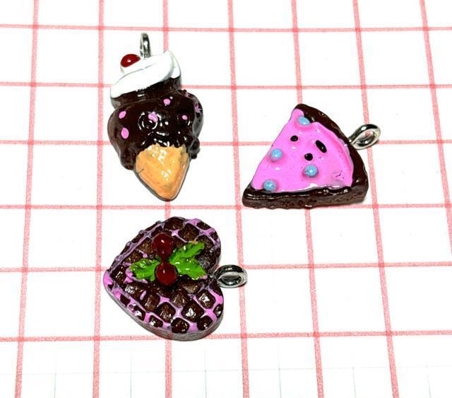 312 チョコレート菓子 3個入り ケーキ クッキー デザート ミニチュア 樹脂パーツ チャーム < ペット/手芸/園芸 312 チョコレート菓子 3個入り ケーキ クッキー デザート ミニチュア 樹脂パーツ チャーム < ペット/手芸/園芸の