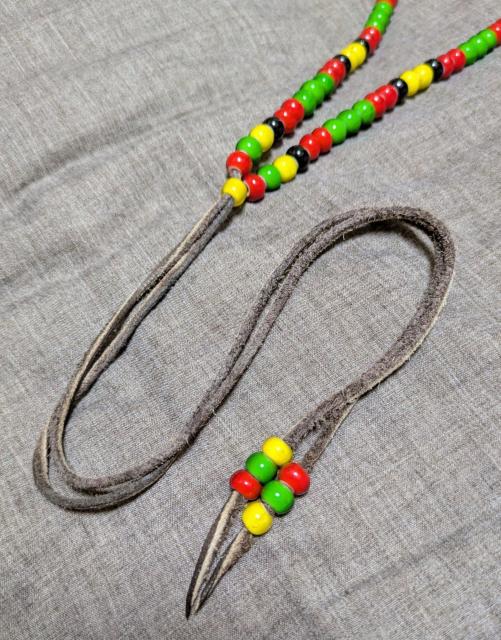 ラスタカラー★レゲエ★ビーズネックレス★ホワイトハーツビーズ★鹿革紐★新品未着用★送料無料★クーポン★男女兼用 < 男性アクセサリー/時計 ラスタカラー★レゲエ★ビーズネックレス★ホワイトハーツビーズ★鹿革紐★新品未着用★送料無料★クーポン★男女兼用 < 男性アクセサリー/時計の