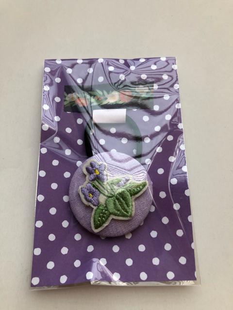 ハンドメイド ヘアゴム 特大 くるみボタン かわいいすみれ♪ < 女性ファッション  ハンドメイド ヘアゴム 特大 くるみボタン かわいいすみれ♪  < 女性ファッションの