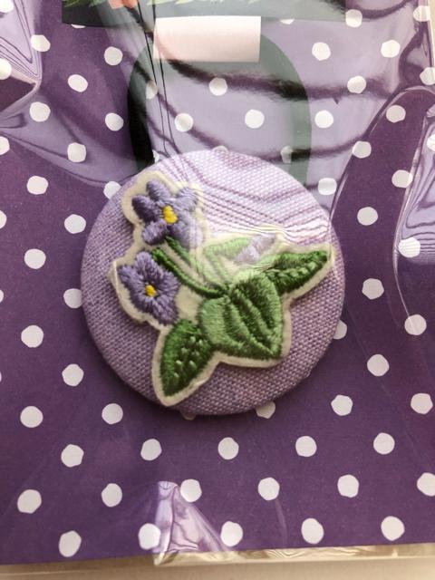 ハンドメイド ヘアゴム 特大 くるみボタン かわいいすみれ♪ < 女性ファッション  ハンドメイド ヘアゴム 特大 くるみボタン かわいいすみれ♪ < 女性ファッションの