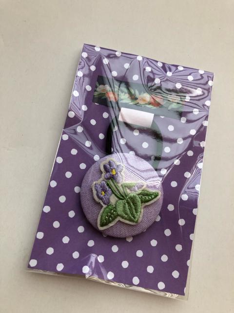 ハンドメイド ヘアゴム 特大 くるみボタン かわいいすみれ♪ < 女性ファッション  ハンドメイド ヘアゴム 特大 くるみボタン かわいいすみれ♪ < 女性ファッションの