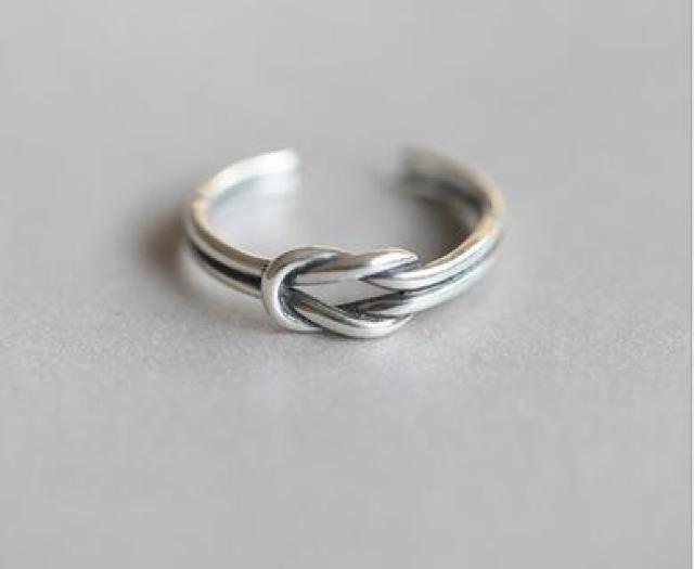 送料無料※高級感 クロス 指輪 フリーサイズ リング 贈り物 (10号〜21号) レディース シルバー 新品 < 女性アクセサリー/時計 送料無料※高級感 クロス 指輪 フリーサイズ リング 贈り物 (10号〜21号) レディース シルバー 新品 < 女性アクセサリー/時計の