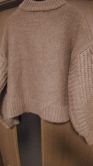 INGUNIのセーター★Mサイズ★キャラメル色 < 女性ファッション  INGUNIのセーター★Mサイズ★キャラメル色 < 女性ファッションの