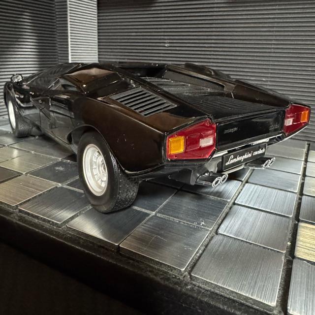 絶版未展示品 京商 1/18 ランボルギーニ カウンタックLP400 ブラック < ホビー  絶版未展示品 京商 1/18 ランボルギーニ カウンタックLP400 ブラック < ホビーの