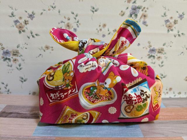 半額SALE ハンドメイドR5 No.338 送料込み レトロアニマル柄 うさみみ袋 < 女性ファッション  半額SALE ハンドメイドR5 No.338 送料込み レトロアニマル柄 うさみみ袋 < 女性ファッションの