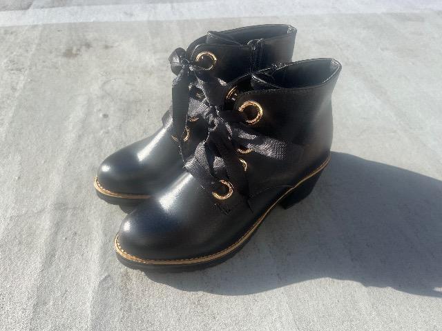 リボン紐ショートブーツ < 女性ファッション リボン紐ショートブーツ < 女性ファッションの