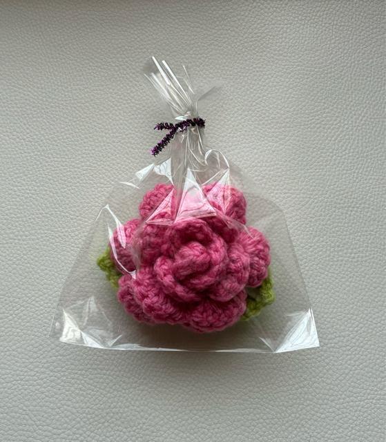 ハンドメイド アクリルたわし 薔薇 抗菌防臭 ピンク プレゼント バザー < 女性ファッション ハンドメイド アクリルたわし 薔薇 抗菌防臭 ピンク プレゼント バザー < 女性ファッションの