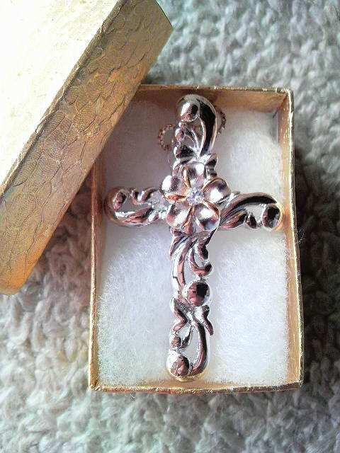 【チェーン無料サービス】ハワイアンジュエリー/プルメリア/クロス/top/新品 < 女性アクセサリー/時計  【チェーン無料サービス】ハワイアンジュエリー/プルメリア/クロス/top/新品 < 女性アクセサリー/時計の