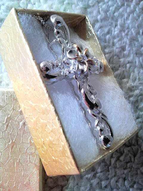 【チェーン無料サービス】ハワイアンジュエリー/プルメリア/クロス/top/新品 < 女性アクセサリー/時計  【チェーン無料サービス】ハワイアンジュエリー/プルメリア/クロス/top/新品 < 女性アクセサリー/時計の