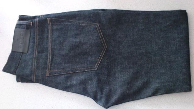 美品!激安80%オフ、GUCCI、デニムパンツ(紺、イタリア製、31〜32インチ) < ブランド  美品!激安80%オフ、GUCCI、デニムパンツ(紺、イタリア製、31〜32インチ) < ブランドの