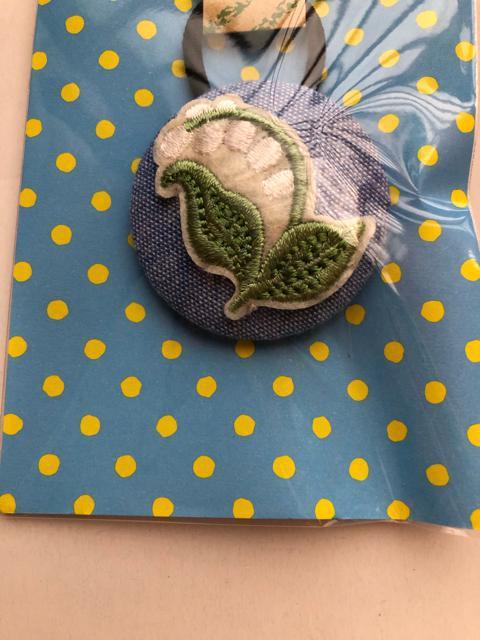 ハンドメイド ヘアゴム 特大 くるみボタン 清楚なすずらん♪ < 女性ファッション  ハンドメイド ヘアゴム 特大 くるみボタン 清楚なすずらん♪ < 女性ファッションの