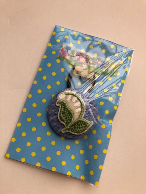 ハンドメイド ヘアゴム 特大 くるみボタン 清楚なすずらん♪ < 女性ファッション  ハンドメイド ヘアゴム 特大 くるみボタン 清楚なすずらん♪ < 女性ファッションの