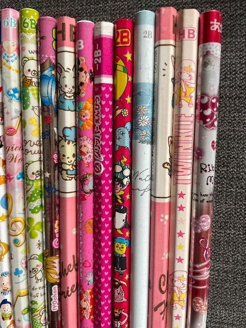 ♯新品♯いろいろえんぴつ 15本まとめ売り A  赤鉛筆1本   6Bエンピツ2本   ダンボ 占い鉛筆 < インテリア/ライフ  ♯新品♯いろいろえんぴつ 15本まとめ売り A  赤鉛筆1本   6Bエンピツ2本   ダンボ 占い鉛筆 < インテリア/ライフの