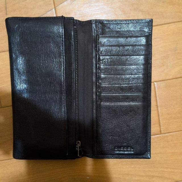 DIESEL(ディーゼル)のブラックレザーの二つ折りロングウォレットで < 男性ファッション DIESEL(ディーゼル)のブラックレザーの二つ折りロングウォレットで < 男性ファッションの