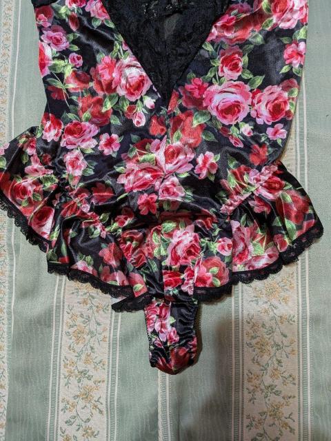 MO1001  �ō����i   �t�����[�v�����g�{�f�B�[�X�[�c     L �� �����t�@�b�V������ 