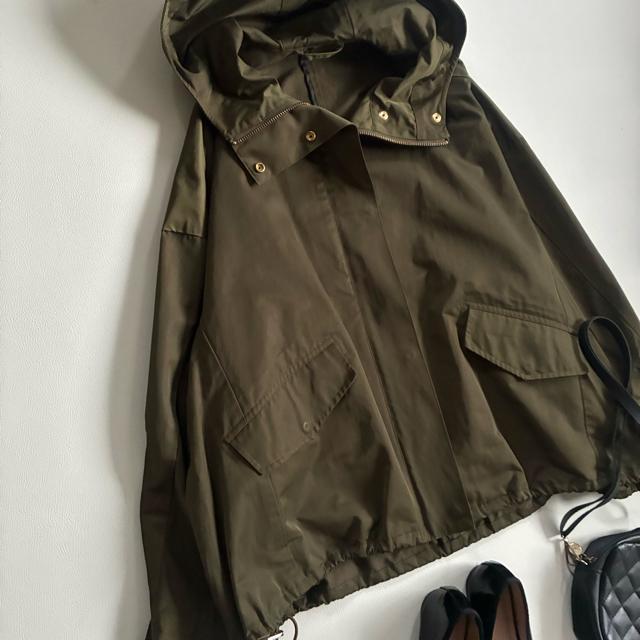 ◆美品◆アウィーエフ◆オーバーサイズマウンテンパーカー◆金ボタン◆カーキ◆M < 女性ファッション ◆美品◆アウィーエフ◆オーバーサイズマウンテンパーカー◆金ボタン◆カーキ◆M < 女性ファッションの