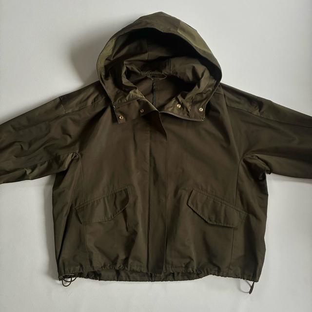 ◆美品◆アウィーエフ◆オーバーサイズマウンテンパーカー◆金ボタン◆カーキ◆M < 女性ファッション ◆美品◆アウィーエフ◆オーバーサイズマウンテンパーカー◆金ボタン◆カーキ◆M < 女性ファッションの