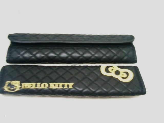 現状品★セイワ ハローキティ シートベルトカバー/黒地にゴールド絵文字 < おもちゃ 現状品★セイワ ハローキティ シートベルトカバー/黒地にゴールド絵文字 < おもちゃの