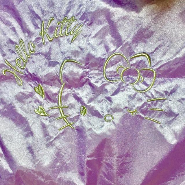 サンリオ・ハローキティ刺繍素材切替フリルクッションカバー < おもちゃ  サンリオ・ハローキティ刺繍素材切替フリルクッションカバー < おもちゃの