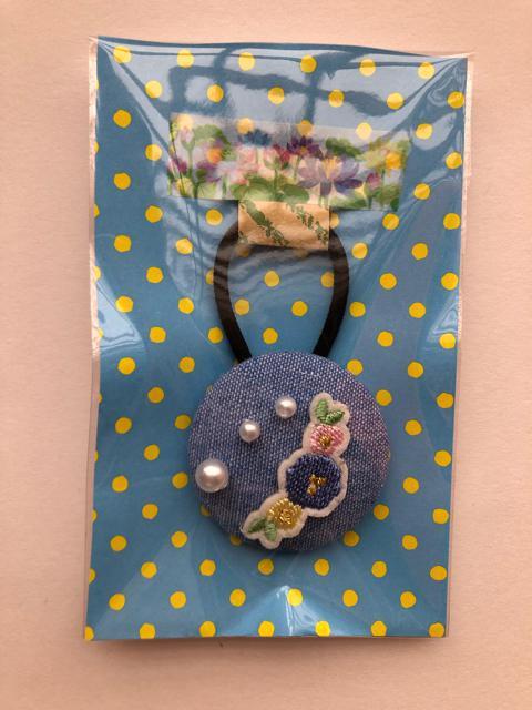 ハンドメイド ヘアゴム 特大 くるみボタン かわいいお花♪ ブルー < 女性ファッション  ハンドメイド ヘアゴム 特大 くるみボタン かわいいお花♪ ブルー < 女性ファッションの