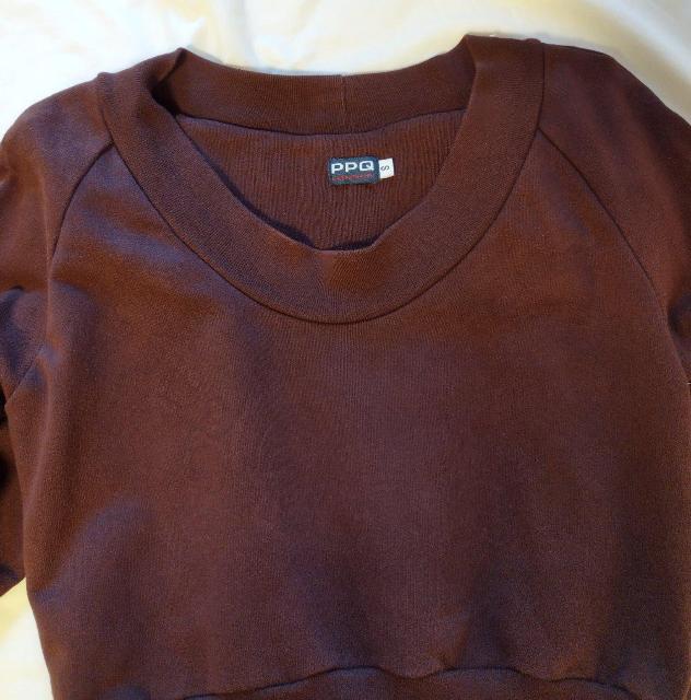 海老茶エンジ PPQ ショート丈 ハイウエスト八分袖 キノコ透かし柄スウェット トレーナー カットソー < 女性ファッション  海老茶エンジ PPQ ショート丈 ハイウエスト八分袖 キノコ透かし柄スウェット トレーナー カットソー < 女性ファッションの