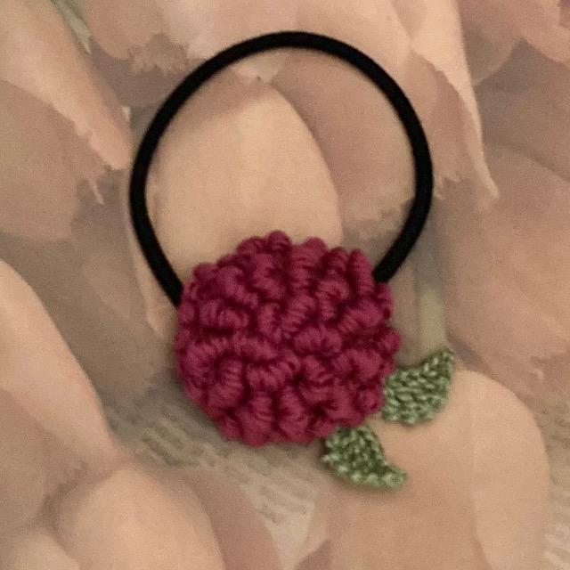 ハンドメイド♪レース編み コイル編みお花モチーフのヘアゴム < 女性ファッション  ハンドメイド♪レース編み コイル編みお花モチーフのヘアゴム  < 女性ファッションの