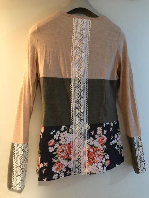 特価新品未使用プルオーバー 素敵オシャレベージュ 花柄グリーンレースフェミニン希少レア < 女性ファッション  特価新品未使用プルオーバー 素敵オシャレベージュ 花柄グリーンレースフェミニン希少レア < 女性ファッションの