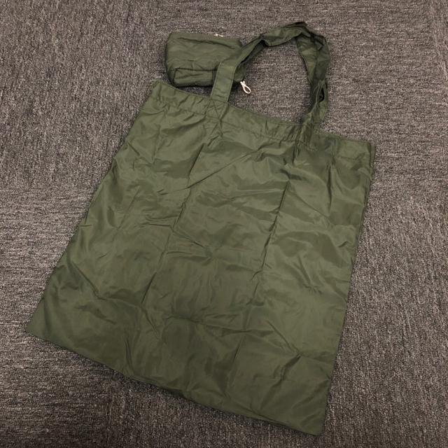 即決 UNIQLO ユニクロ ANYA HINDMARCH パッカブルバッグ < 女性ファッション 即決 UNIQLO ユニクロ ANYA HINDMARCH パッカブルバッグ < 女性ファッションの