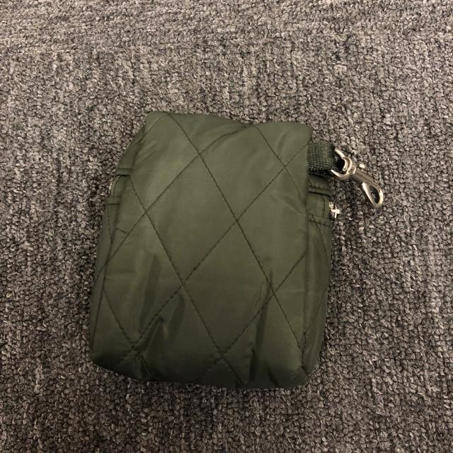 即決 UNIQLO ユニクロ ANYA HINDMARCH パッカブルバッグ < 女性ファッション 即決 UNIQLO ユニクロ ANYA HINDMARCH パッカブルバッグ < 女性ファッションの