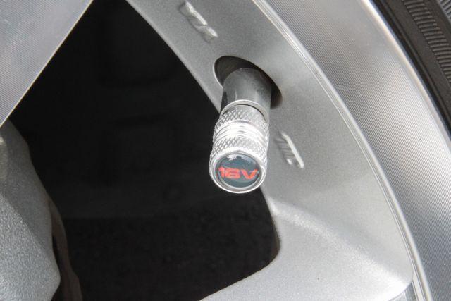 16Vロゴ入りエアバルブ 簡単装着 < 自動車/バイク 16Vロゴ入りエアバルブ 簡単装着 < 自動車/バイク