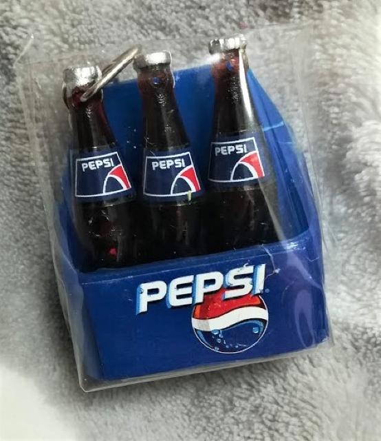 ミニチュア★ペプシコーラ3本★キーホルダー★ケースつき★ < 男性ファッション  ミニチュア★ペプシコーラ3本★キーホルダー★ケースつき★  < 男性ファッションの
