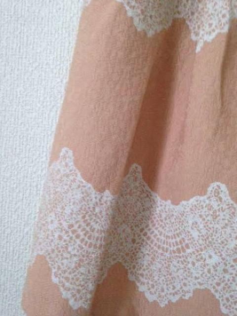 アクシーズファム◆ベージュ ラメ レース フレア  スカート M < ブランド  アクシーズファム◆ベージュ ラメ レース フレア  スカート M < ブランドの