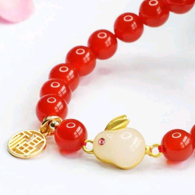 新品★開運のうさぎモチーフブレスレット < 女性アクセサリー/時計  新品★開運のうさぎモチーフブレスレット < 女性アクセサリー/時計の