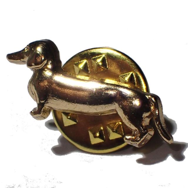 ダックスフンド ダックスフント 犬 イヌ バッジ ピンバッジ ピンズ ブローチ 金色 ゴールド色 < 女性アクセサリー/時計  ダックスフンド ダックスフント 犬 イヌ バッジ ピンバッジ ピンズ ブローチ 金色 ゴールド色 < 女性アクセサリー/時計の