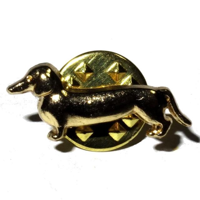 ダックスフンド ダックスフント 犬 イヌ バッジ ピンバッジ ピンズ ブローチ 金色 ゴールド色 < 女性アクセサリー/時計  ダックスフンド ダックスフント 犬 イヌ バッジ ピンバッジ ピンズ ブローチ 金色 ゴールド色 < 女性アクセサリー/時計の