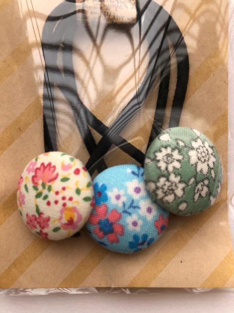 ハンドメイド ヘアゴム くるみボタンセット コットン 小花♪ < 女性ファッション  ハンドメイド ヘアゴム くるみボタンセット コットン 小花♪ < 女性ファッションの