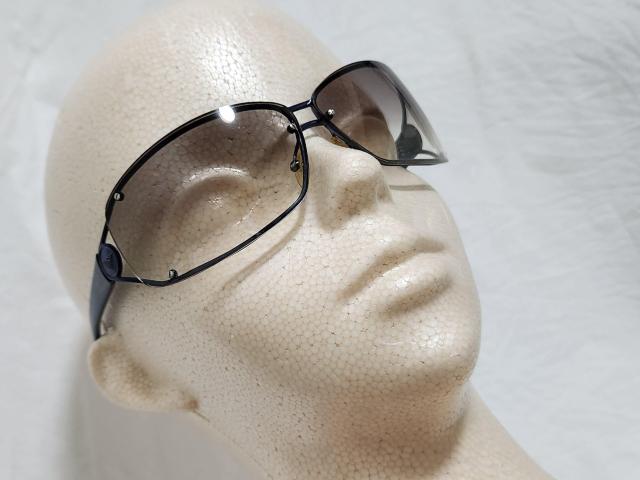 正規 激レア アルマーニ EA イーグルロゴ メタルフレーム サングラス 黒 グラマラス シャイニーメタリックブルー アイウェア < ブランド  正規 激レア アルマーニ EA イーグルロゴ メタルフレーム サングラス 黒 グラマラス シャイニーメタリックブルー アイウェア < ブランドの