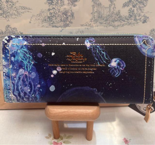 ベベダヤン タツノオトシゴとクラゲ ラウンドファスナー長財布 < 女性ファッション ベベダヤン タツノオトシゴとクラゲ ラウンドファスナー長財布 < 女性ファッションの