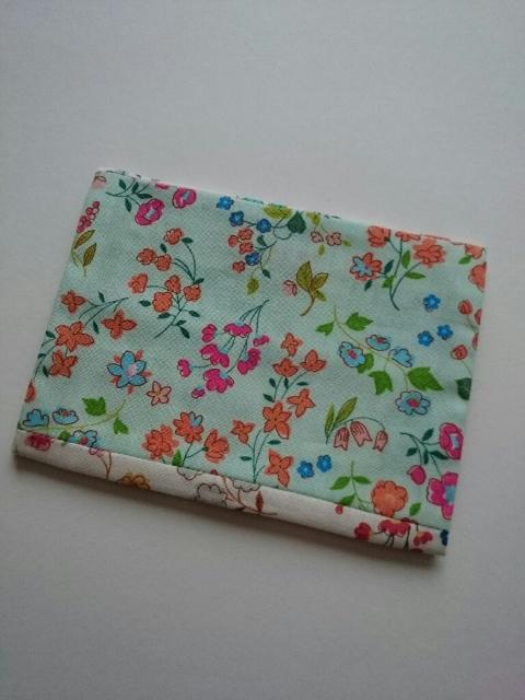 ハンドメイド☆カバー付きティッシュケース★収納ポケット付き☆カラフル花模様★ < 女性ファッション  ハンドメイド☆カバー付きティッシュケース★収納ポケット付き☆カラフル花模様★  < 女性ファッションの