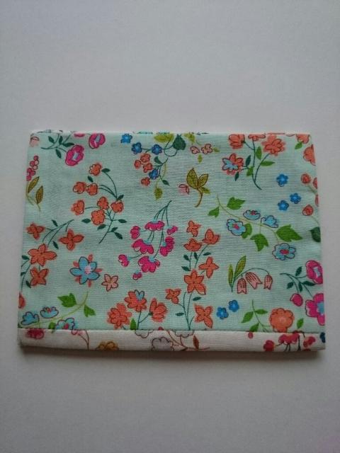 ハンドメイド☆カバー付きティッシュケース★収納ポケット付き☆カラフル花模様★ < 女性ファッション  ハンドメイド☆カバー付きティッシュケース★収納ポケット付き☆カラフル花模様★ < 女性ファッションの