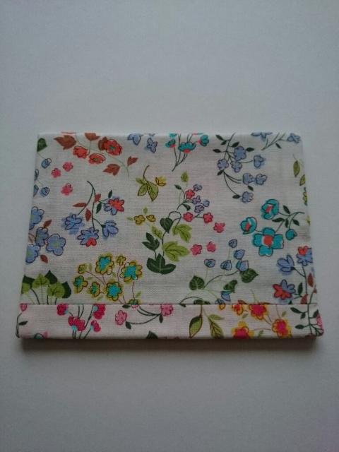 ハンドメイド☆カバー付きティッシュケース★収納ポケット付き☆カラフル花模様★ < 女性ファッション  ハンドメイド☆カバー付きティッシュケース★収納ポケット付き☆カラフル花模様★ < 女性ファッションの