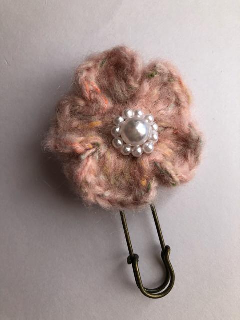 ハンドメイド ストールピン かわいいモヘアのお花♪ ガーリー スィートピンク < 女性ファッション  ハンドメイド ストールピン かわいいモヘアのお花♪ ガーリー スィートピンク < 女性ファッションの