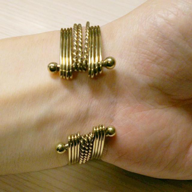 真鍮製バングル < 女性アクセサリー/時計  真鍮製バングル < 女性アクセサリー/時計の