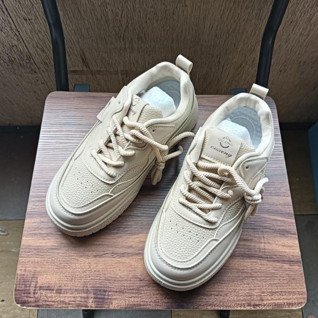 新品 23cm レディース スニーカー ベージュ シューズ 靴 厚底 カジュアル < 女性ファッション  新品 23cm レディース スニーカー ベージュ シューズ 靴 厚底 カジュアル  < 女性ファッションの