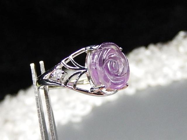 一点物アメジストバラ手彫り指輪リングAAA天然石約13.5号U0641RZa < 女性アクセサリー/時計  一点物アメジストバラ手彫り指輪リングAAA天然石約13.5号U0641RZa < 女性アクセサリー/時計の