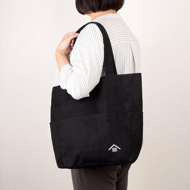 久世福商店サンクゼール今期新品限定ノベルティ非売品2026年福袋黒トートバッグオリジナルトートバッグサイドポケット付バッグ < ホビー 久世福商店サンクゼール今期新品限定ノベルティ非売品2026年福袋黒トートバッグオリジナルトートバッグサイドポケット付バッグ < ホビーの