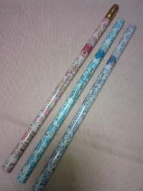 Marron Creamえんぴつ3本セット激レア美品サンリオ < アニメ/コミック/キャラクター  Marron Creamえんぴつ3本セット激レア美品サンリオ  < アニメ/コミック/キャラクターの