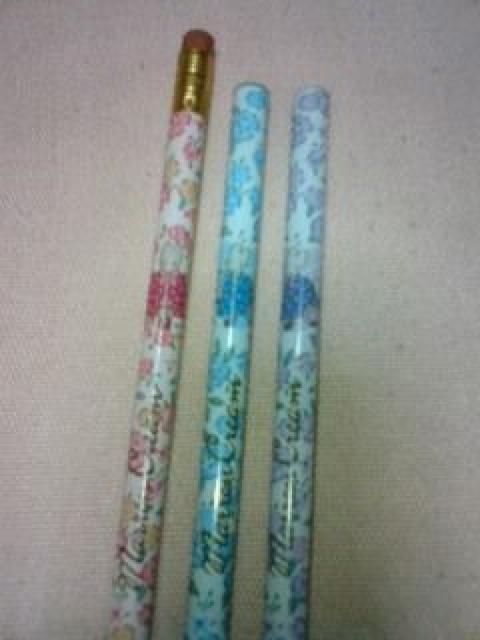 Marron Creamえんぴつ3本セット激レア美品サンリオ < アニメ/コミック/キャラクター  Marron Creamえんぴつ3本セット激レア美品サンリオ < アニメ/コミック/キャラクターの