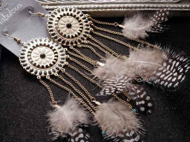 新品 Fabulous アンティーク調エスニックゆらゆら羽根ピアス < 女性アクセサリー/時計  新品 Fabulous アンティーク調エスニックゆらゆら羽根ピアス < 女性アクセサリー/時計の